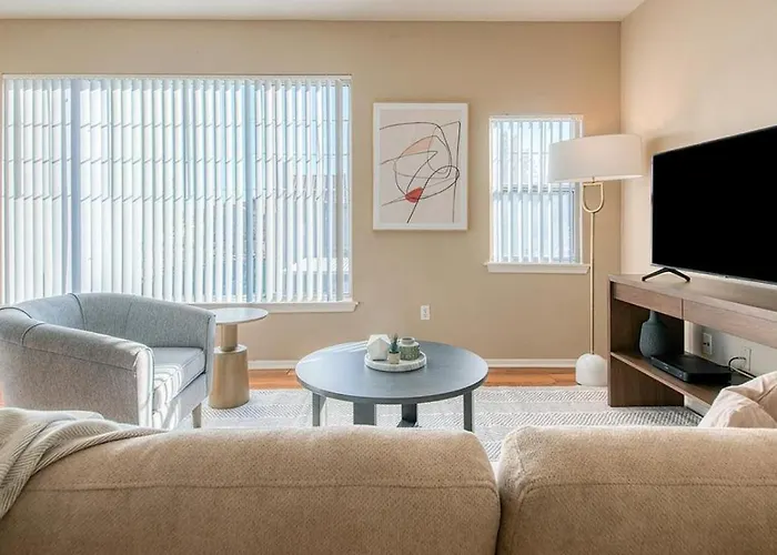 Landing Modern With Amazing Amenities Apartment Chandler